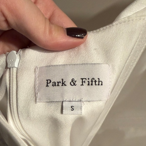 Park & Fifth White Floral Mini Dress - Picture 3 of 5